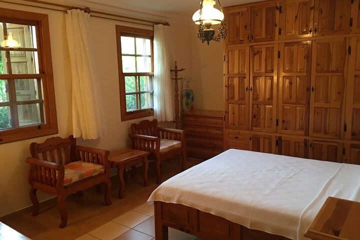 Room 13 of 117