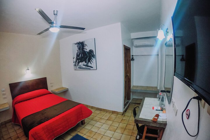 Room 40 of 142