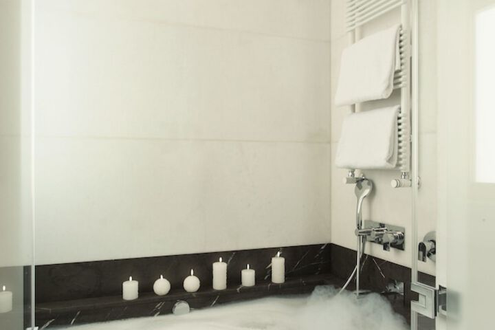 Room 45 of 61