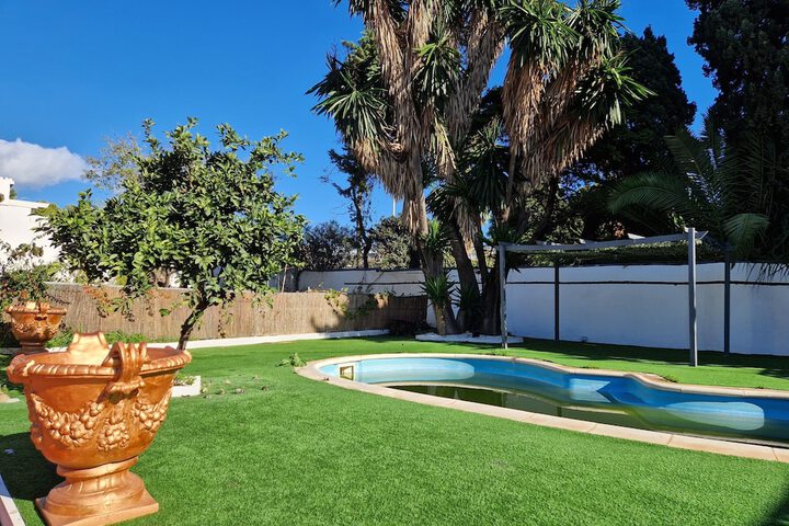 Pool 39 of 85