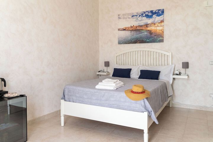 Room 3 of 34