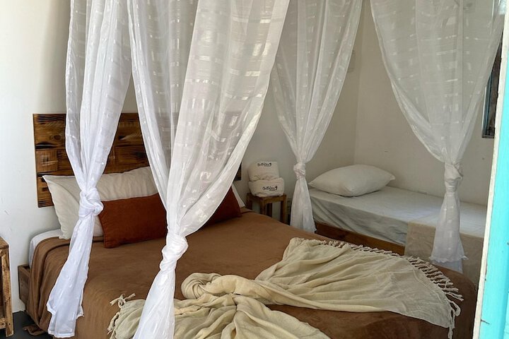 Room 48 of 153