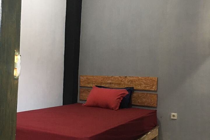 Room 14 of 23