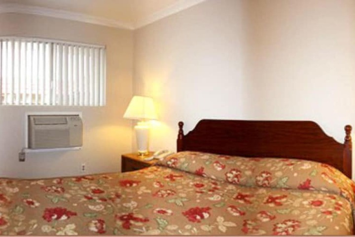 Standard | King Bed (2 of 4)