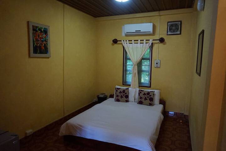 Room 10 of 29