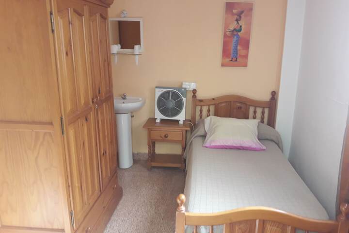 Room 11 of 15