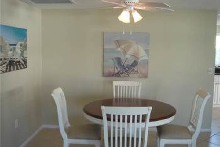 Room 6 of 11