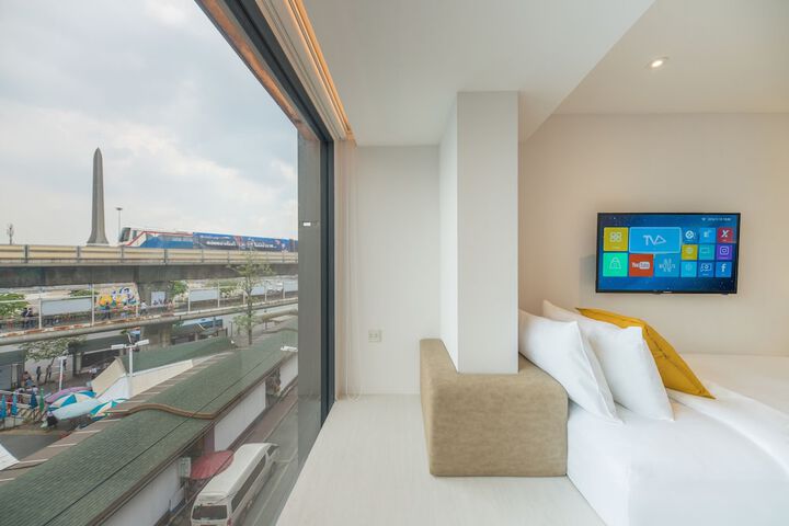 Room 4 of 25