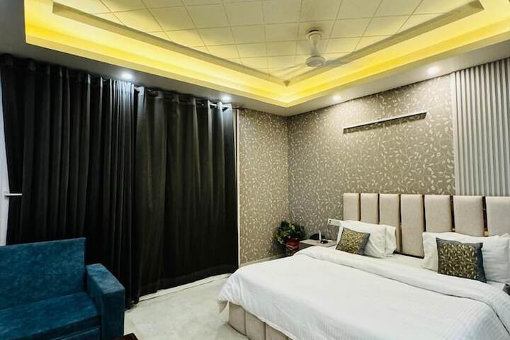 Room 54 of 79