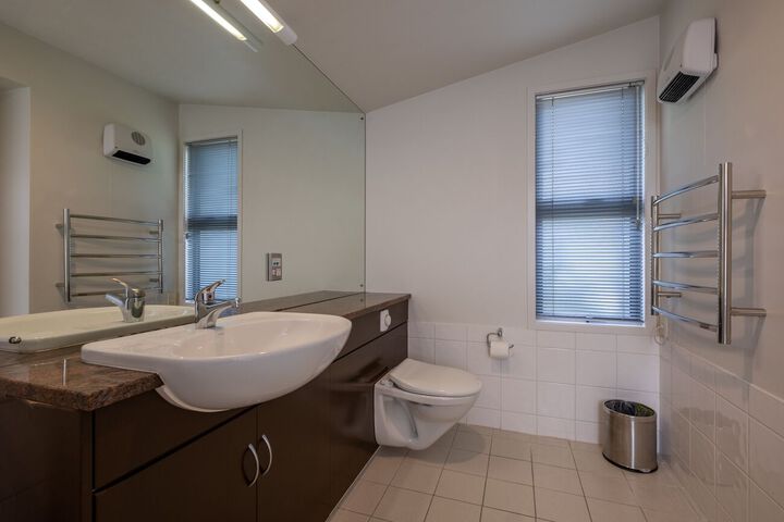 Room 3 of 12
