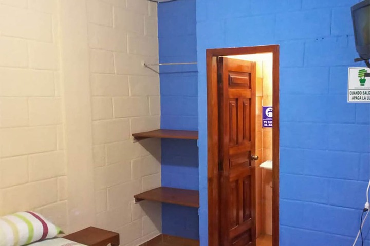 Room 11 of 27
