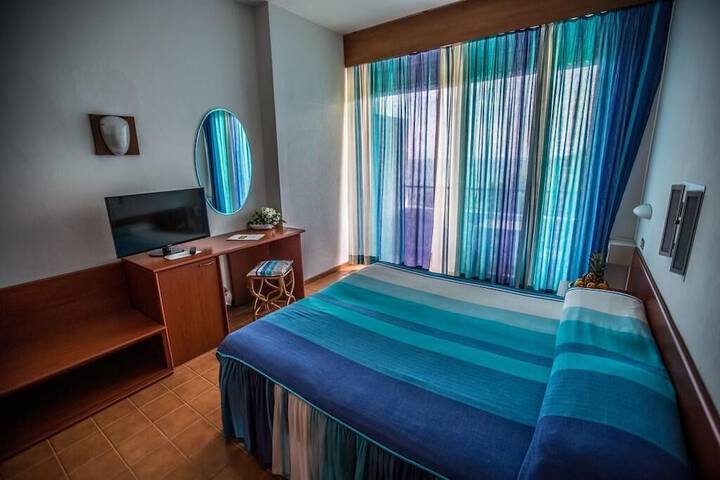 Room 3 of 24