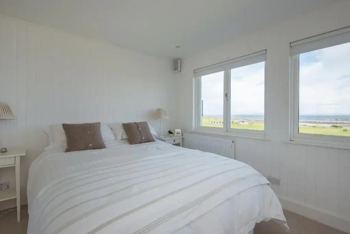 Clova Penthouse