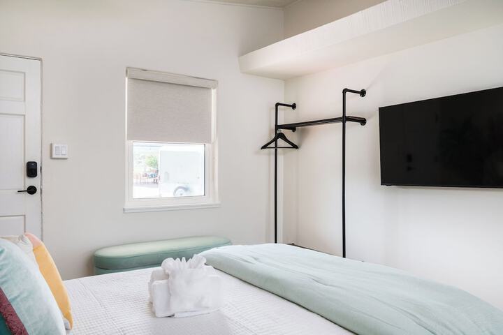 Room 43 of 118
