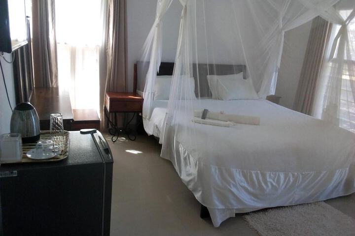 Room 18 of 42