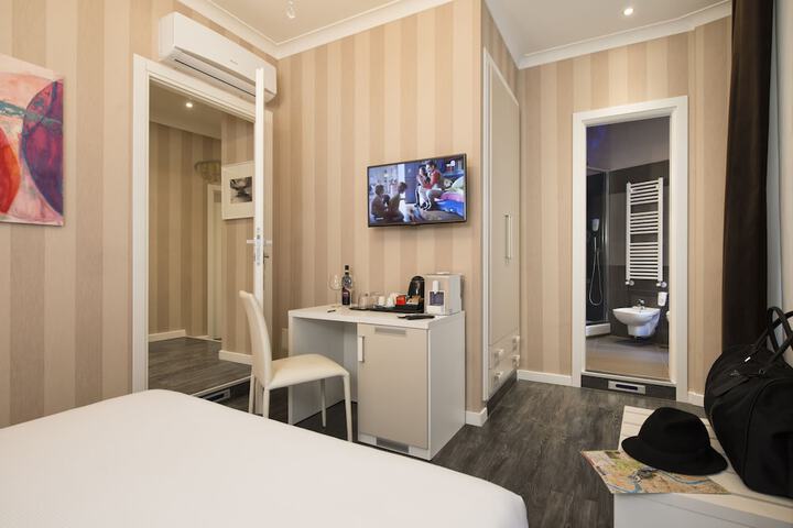 Room 3 of 12