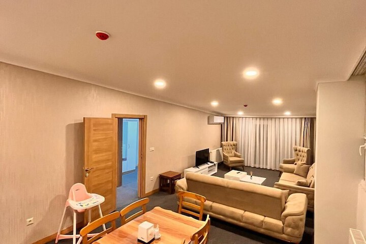 Room 42 of 66