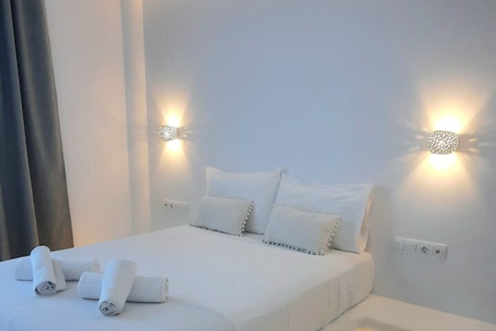 Room 3 of 46