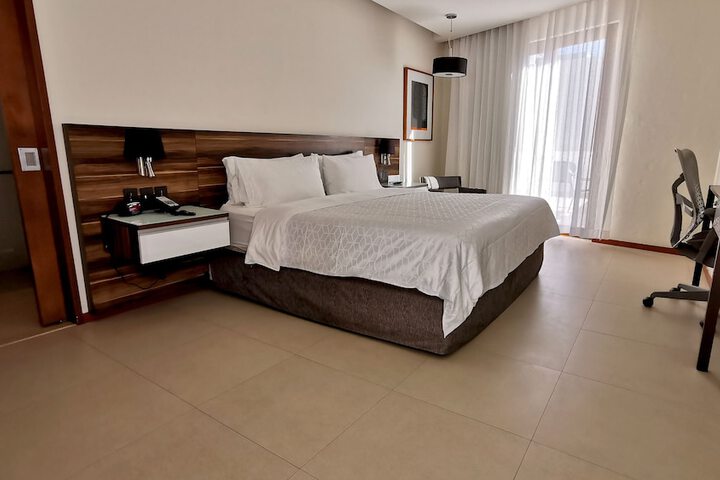 Room 26 of 131