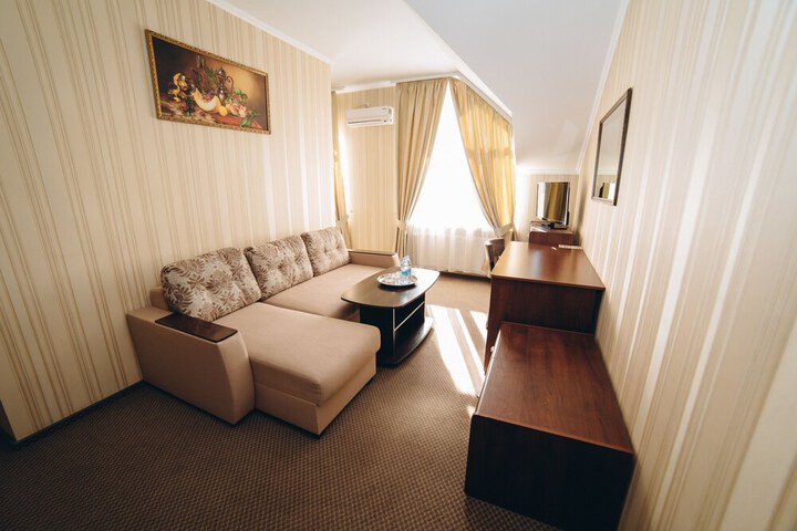 Room 23 of 111