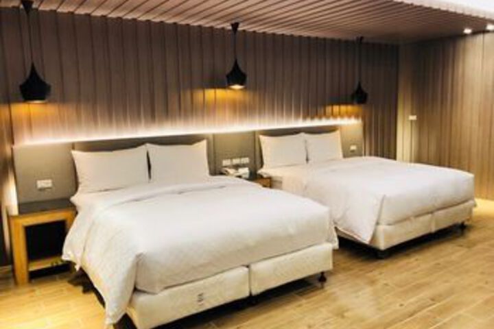 Room 27 of 48