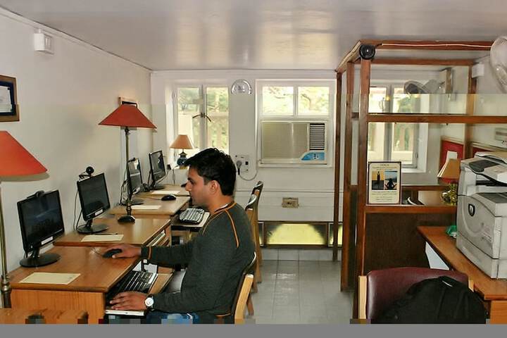 Business Center 149 of 183