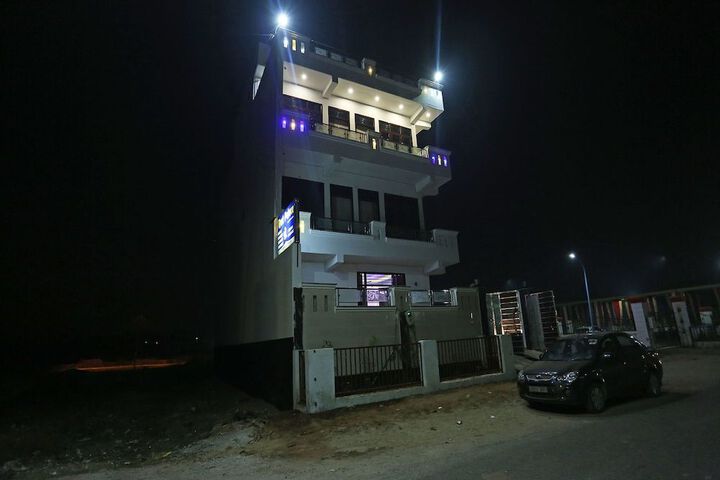 OYO 26628 HOTEL REST PALACE