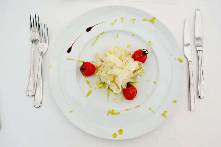 Dining 39 of 55