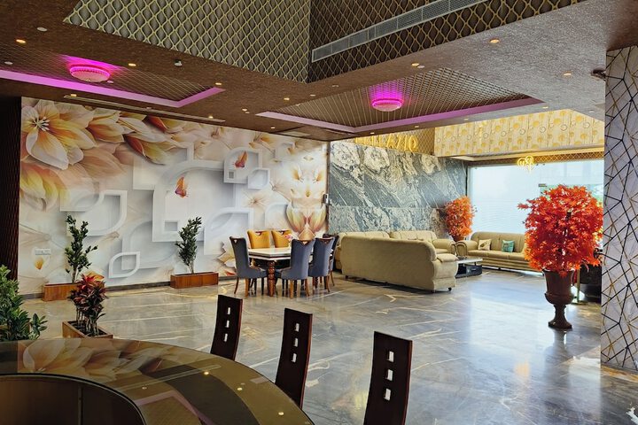 Hotel Interior 4 of 94