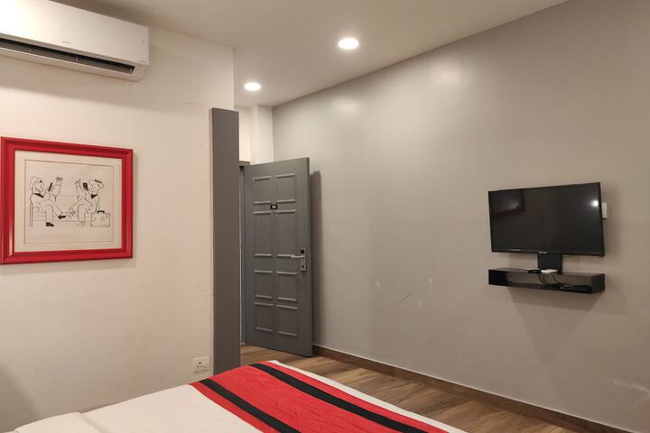 Room 15 of 29