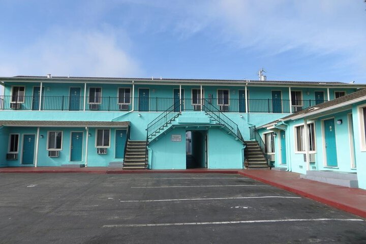 BIG 6 MOTEL
