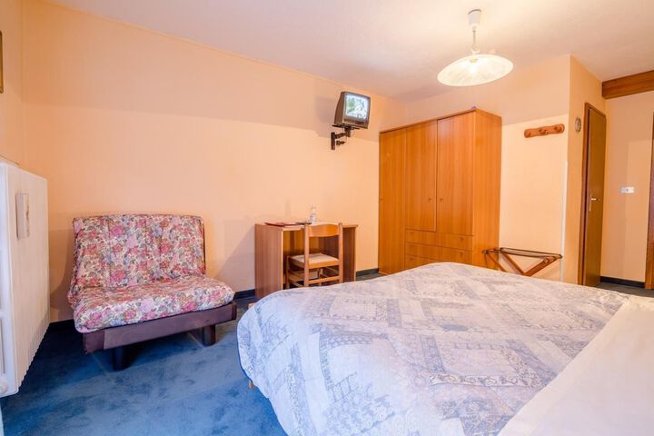 Room 10 of 55