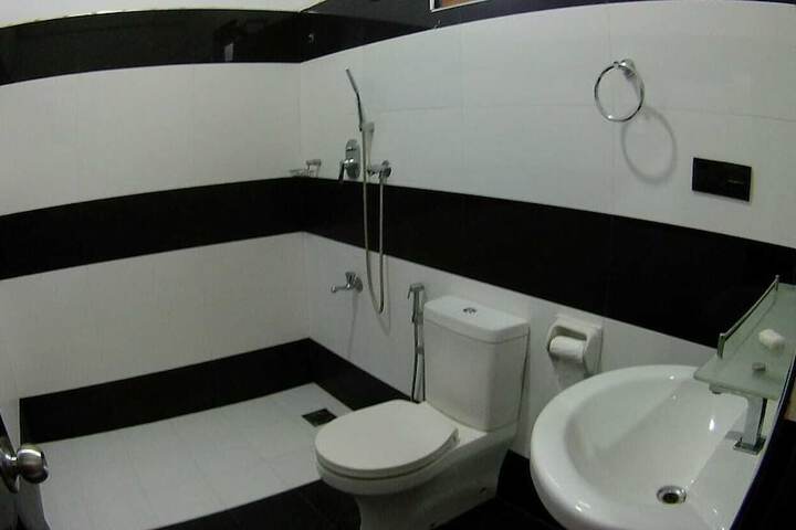 Room 46 of 75