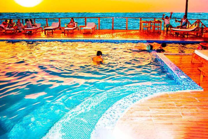 Pool 52 of 107