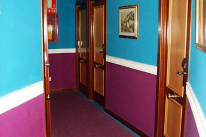 Ballroom/Hall 10 of 40