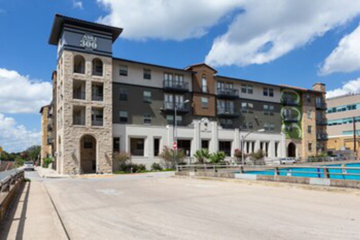 Hotel 6 of 30