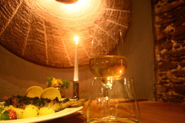 Dining 15 of 34