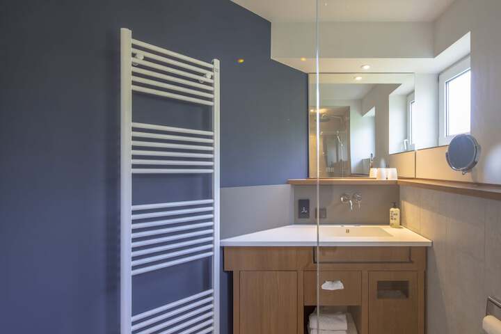 Room 35 of 68
