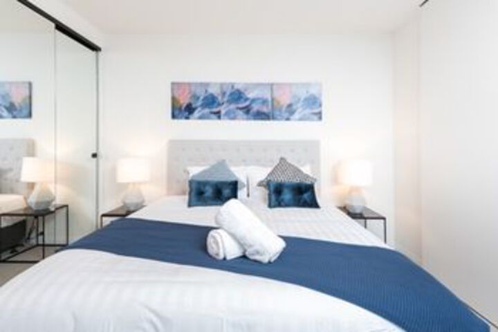 Room 7 of 28
