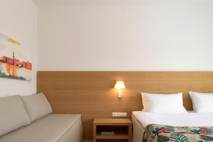 Room 56 of 152