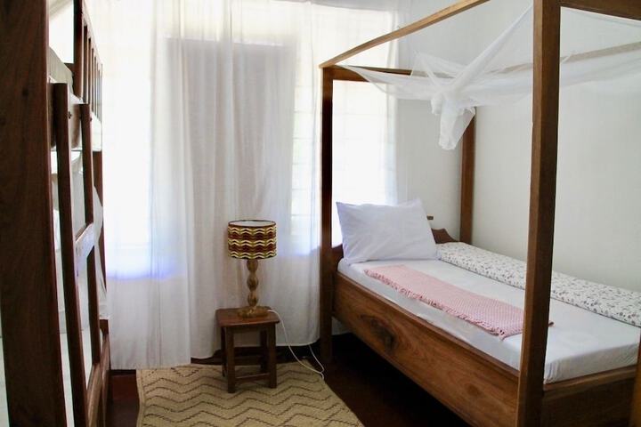 Room 5 of 43