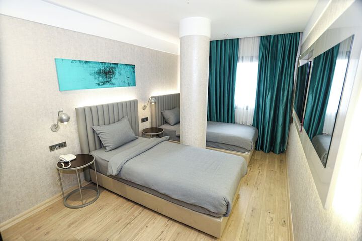 Room 14 of 40