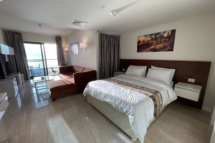 Room 7 of 46