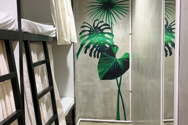 Room 10 of 74
