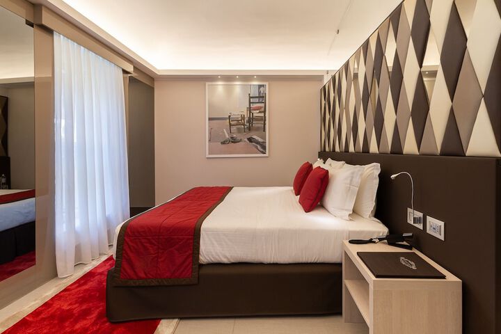 Room 43 of 142