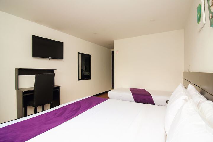 Room 28 of 38