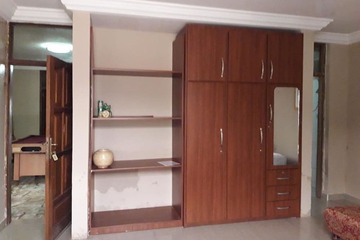 Room 8 of 17