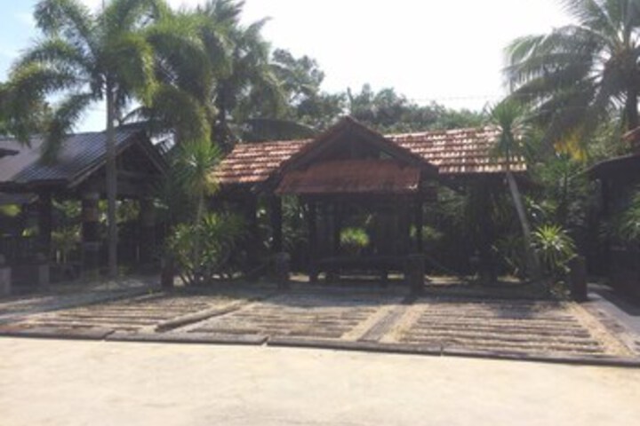 Property Grounds 8 of 17