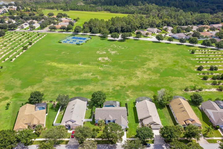 Property Grounds 20 of 25