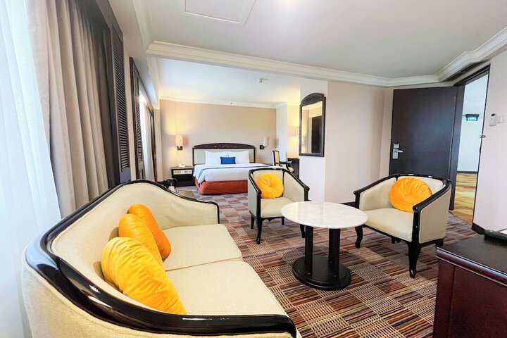 Room 8 of 52